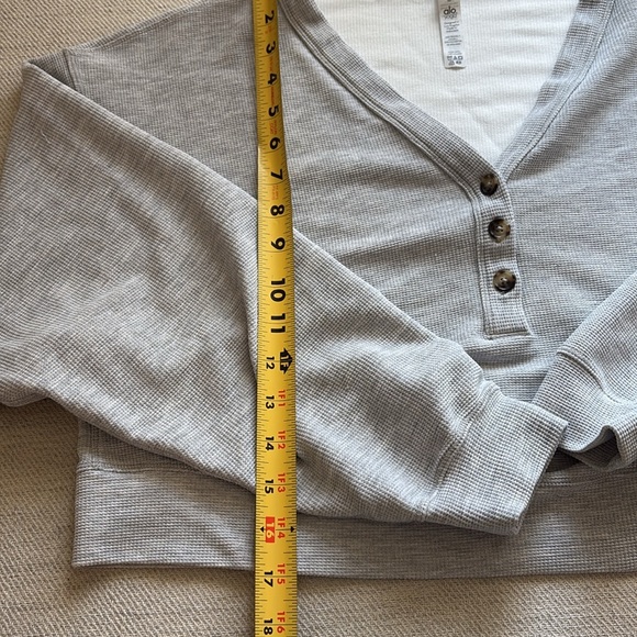 Alo Yoga Micro Waffle Pleasant Cropped Henley - Athletic Heather Grey - Picture 3 of 5